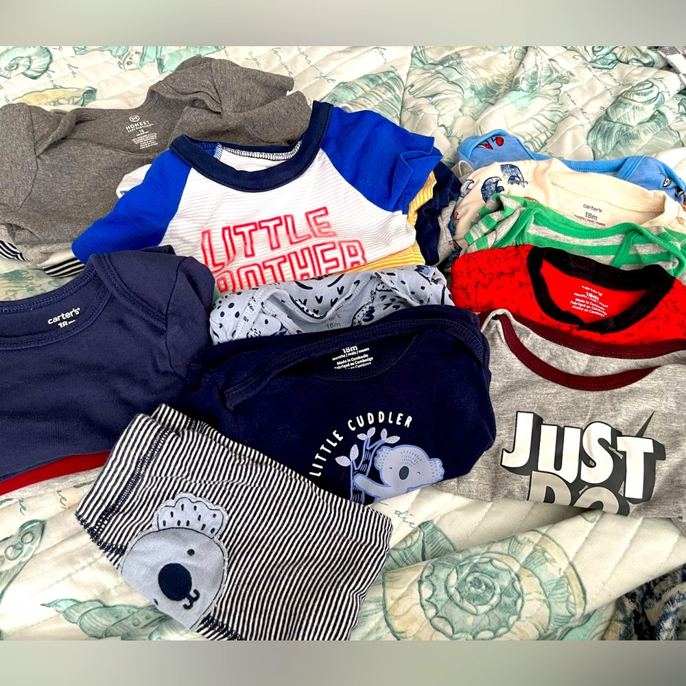 18 Month Boy Onesie Lot 💙 21 Pieces
